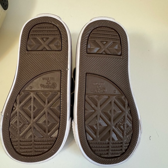 Baby glittery converse size 5 - Picture 6 of 6